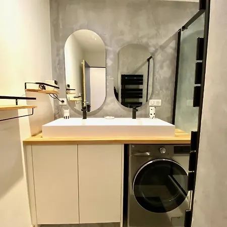 Acamar, En Front De Avec Parking Privee アパート